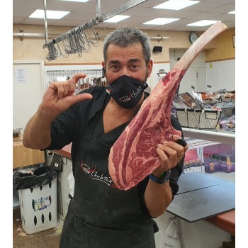 TOMAHAWK 1,800 / 2kg. Aprox.